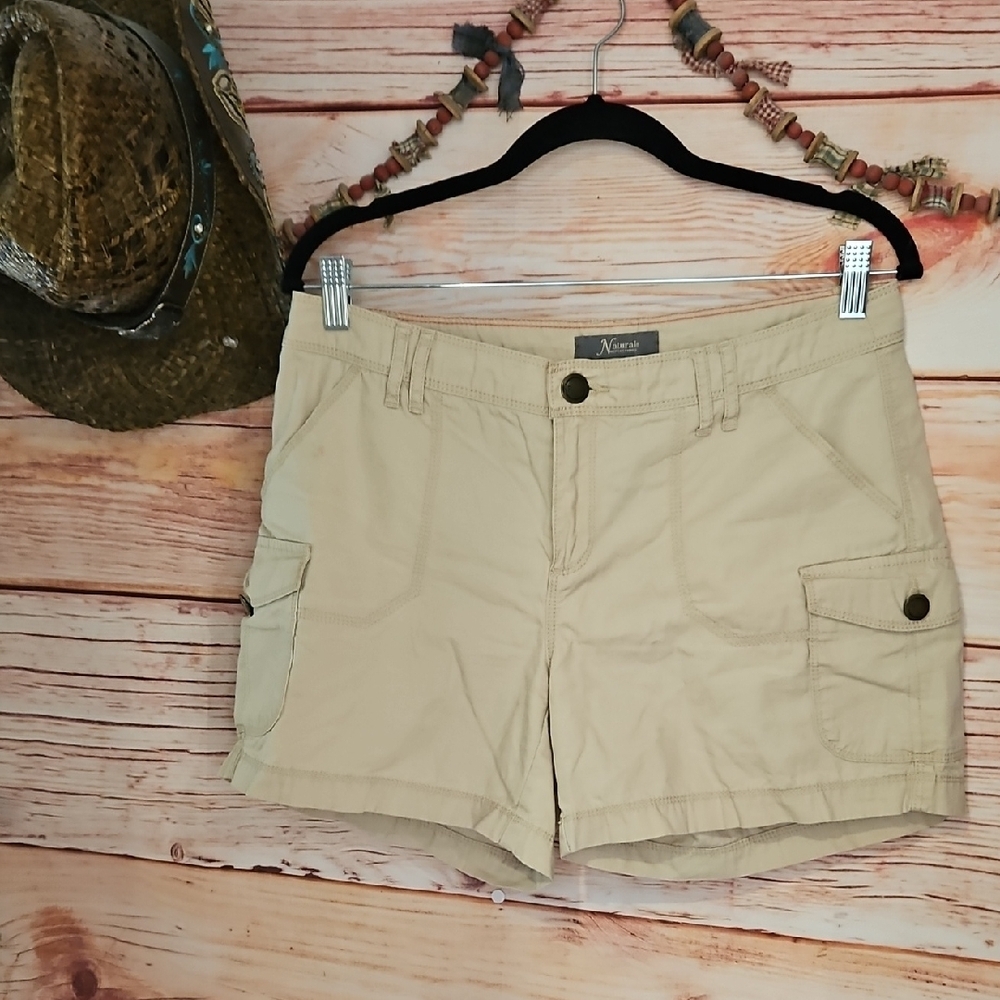 EUC "Naturals" Tan Cargo Shorts! Size 6
